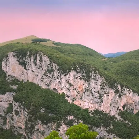 Rocce Bianche * Genga (Ancona)