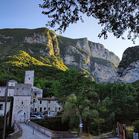 Rocce Bianche * Genga (Ancona)